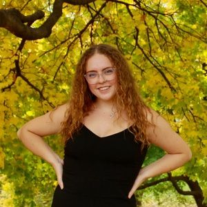 Meet your Posher, Claire